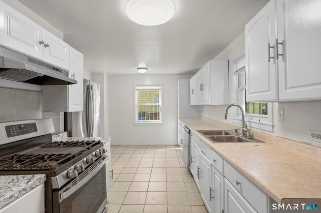 Building Photo - 36 Baltic St