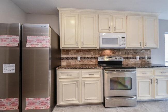 Building Photo - 4815 Mission Lake Ct