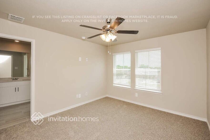 Building Photo - 7163 Blue Jay Way