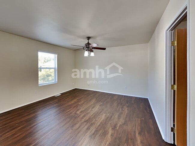 Building Photo - 18510 94th Ave E