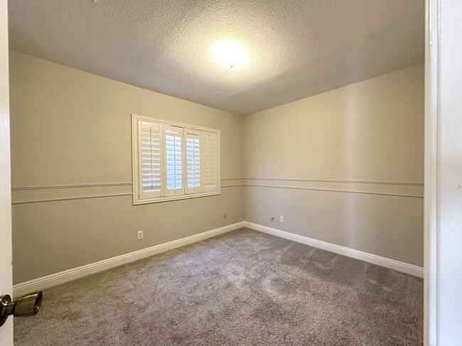 Building Photo - Beautiful Two-Story Home in Desirable West...