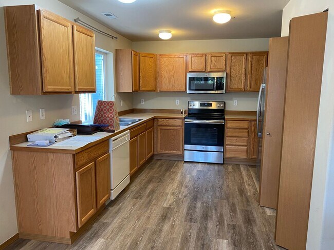 Building Photo - DuPont 3 bedroom home