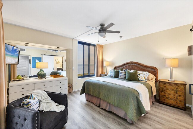 Building Photo - 1930 Harbourside Dr