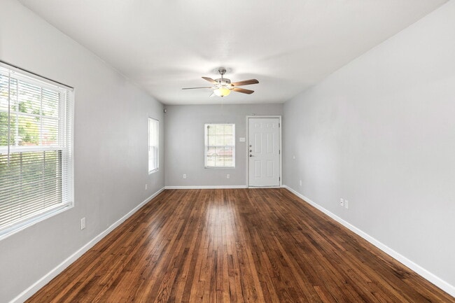 Building Photo - 1336 W Ridgewood Ct