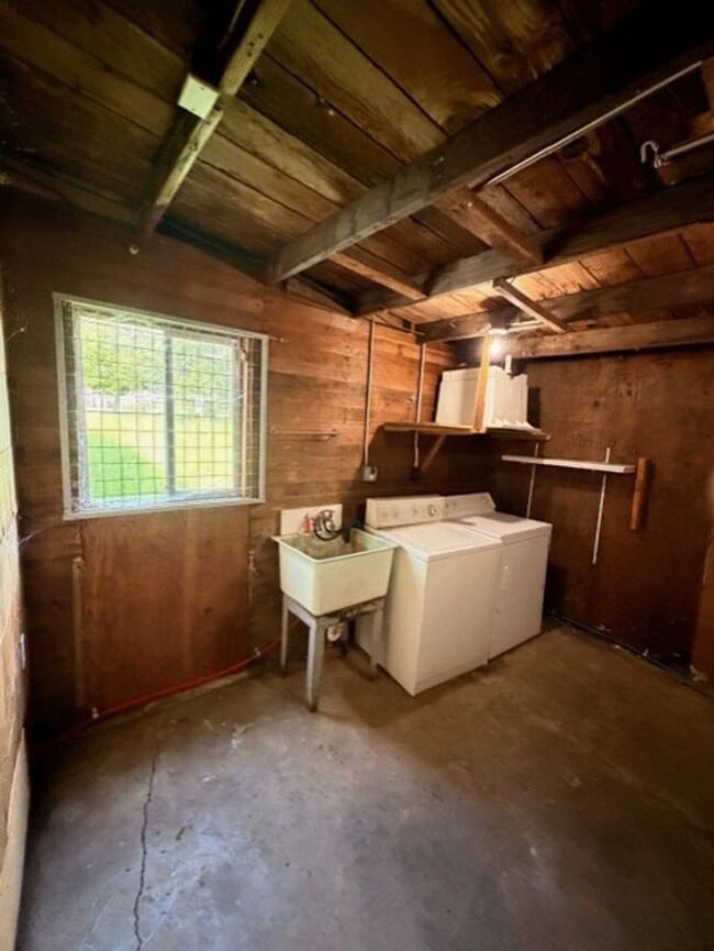 Building Photo - Available Soon!  Updated 2 Bedroom ~ 1 Bathroom Home Located in Monroe