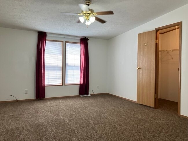 Building Photo - 3558 Brookline Ln