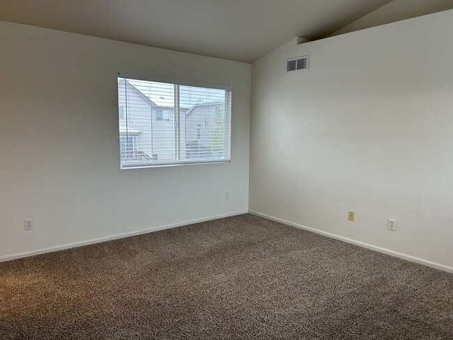 Building Photo - 2145 Clipper Way