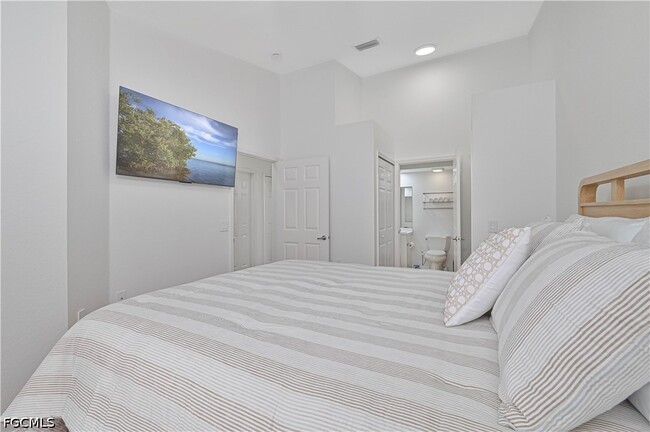 Building Photo - 22741 Sandy Bay Dr