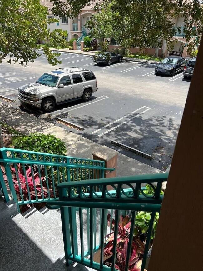 Building Photo - 2911 SE 13th Rd