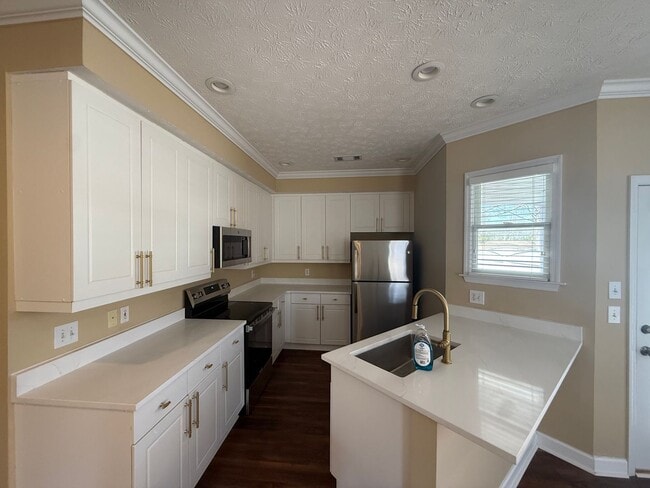 Building Photo - Great 3 Bedroom Twin Home in Ogletree Village