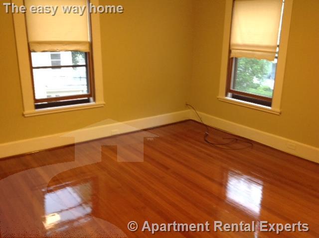 Building Photo - 26 Dover St