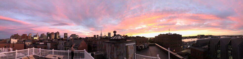 Building Photo - 414 Commercial St