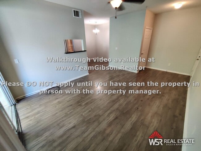 Building Photo - 1 Bedroom Condo with Garage and Carport