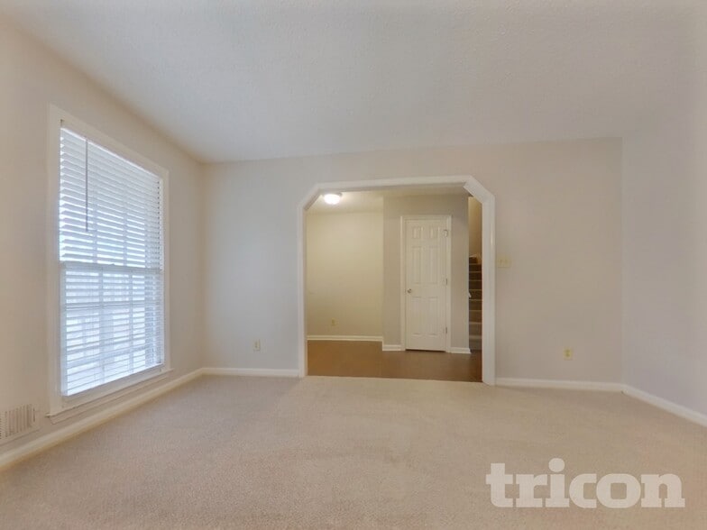 Building Photo - 329 Stratford Dr