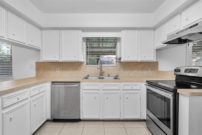 Building Photo - 59 Artesian Oaks Dr