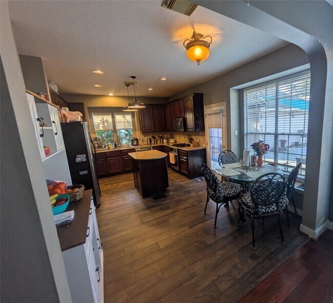 Building Photo - 9222 Symphonic Ln