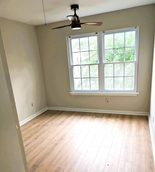 Building Photo - 10819 Smithers Ct