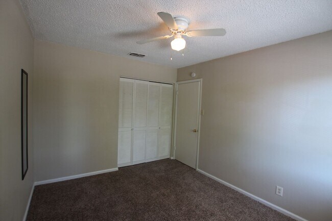 Building Photo - Delmar Dr. 2522/2524