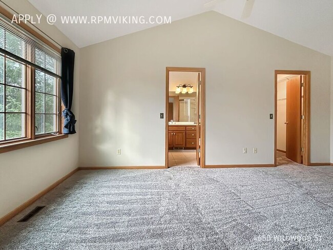 Building Photo - 3br 3.5ba 2cg ~ Security Deposit Free Alte...