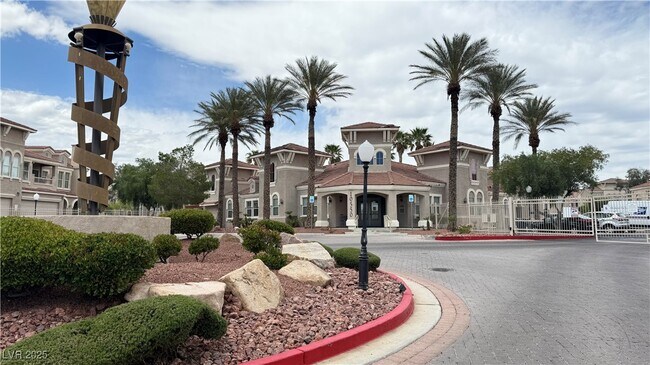 Building Photo - 10550 W Alexander Rd