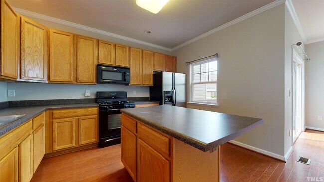 Building Photo - 113 Darley Dale Loop - Bev Roberts Rentals...