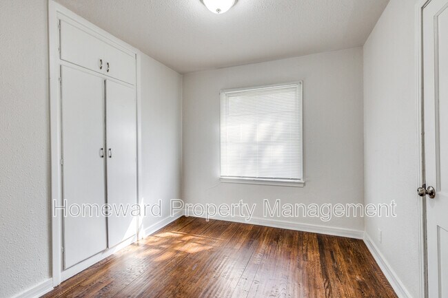 Building Photo - 4256 Standish Rd