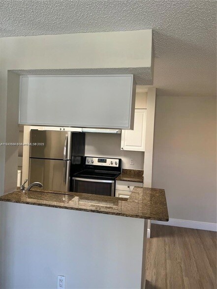 Building Photo - 1263 SW 46th Ave