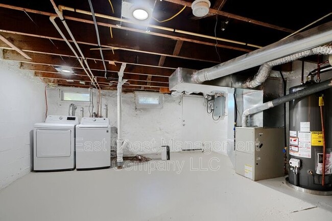 Building Photo - 5044 Chalgrove Ave
