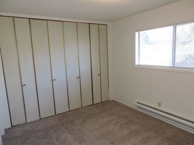 Building Photo - 5800 SW Erickson Ave