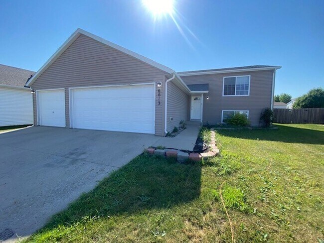 Building Photo - 6013 23rd St S