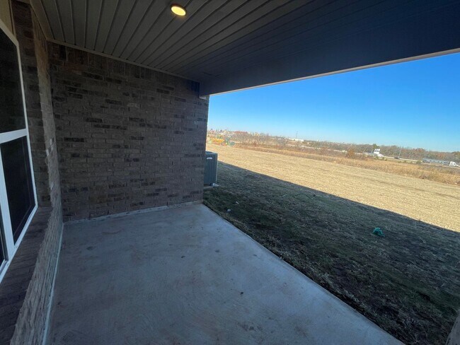 Building Photo - Brand New 4 Bedroom 2 Bathroom in Shawnee ...