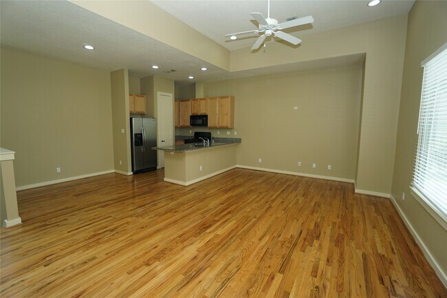 Building Photo - 1124 Patterson St