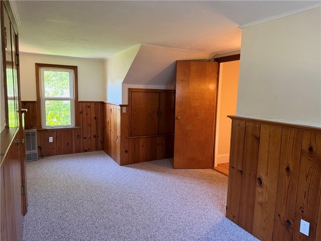 Building Photo - 151 Cayuta St
