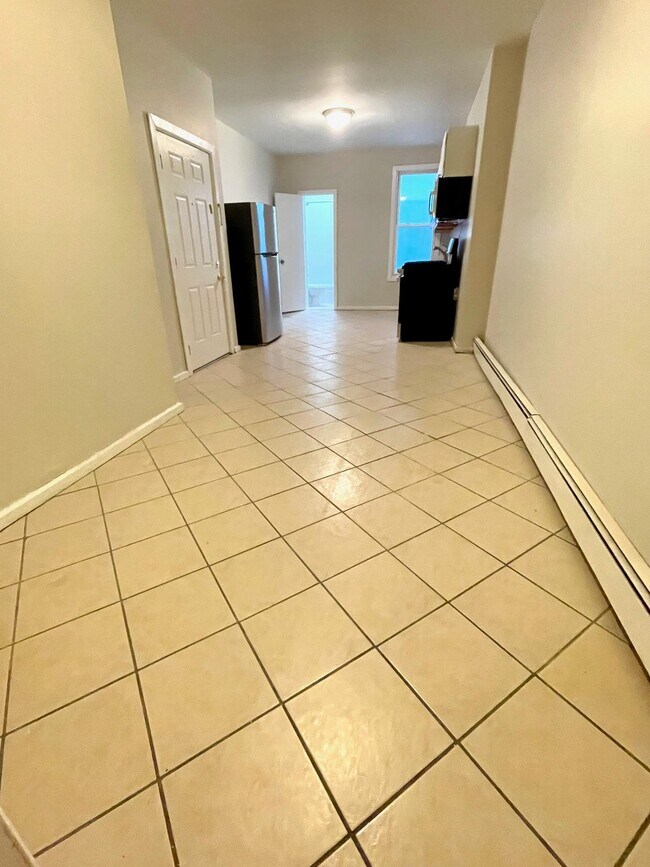 Building Photo - 380 Summit Ave