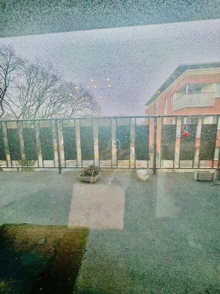 Building Photo - 326 Hammond St