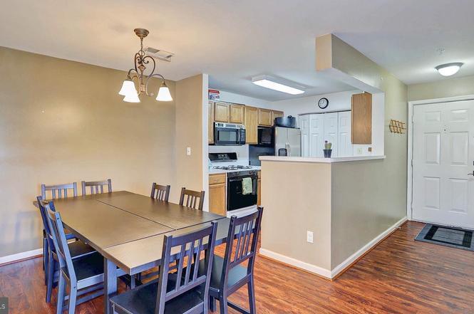 Building Photo - 8087 Lacy Dr
