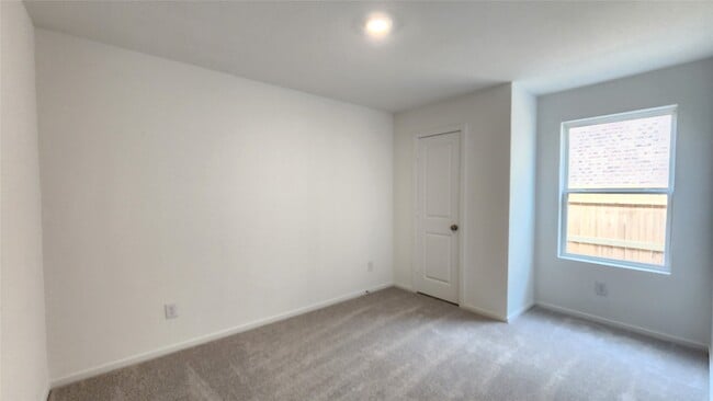 Building Photo - 16815 Old Wagon Wy