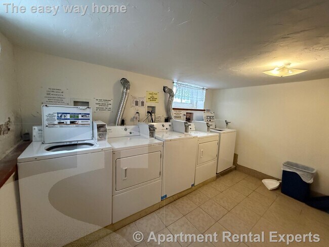 Building Photo - 15 Laurel St