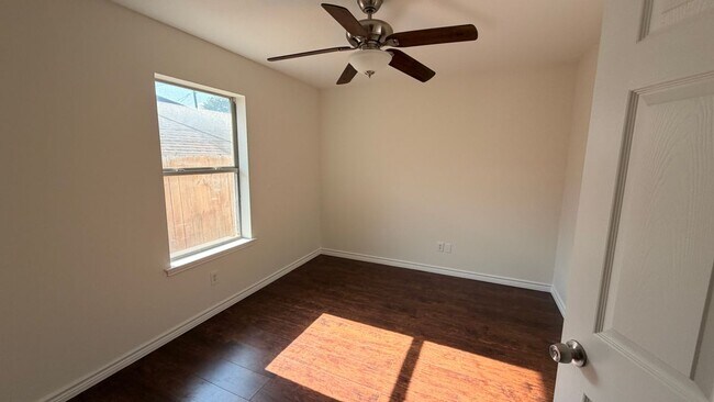 Building Photo - 6708 Basswood Dr