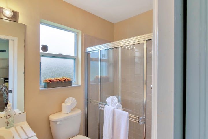 Building Photo - 13725 Folkestone Cir