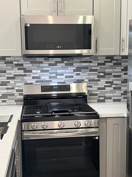 New Kitchen - 19009 Sherman Way