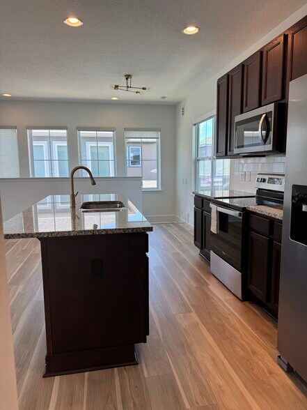 Building Photo - 8447 Rothman Aly