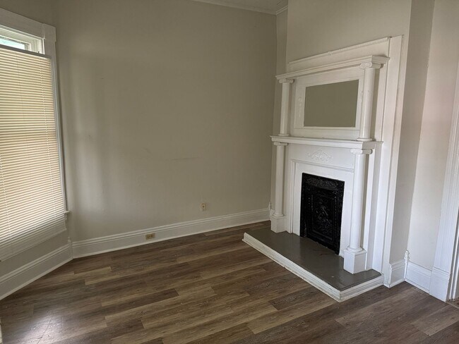 Building Photo - 376 Park Ave