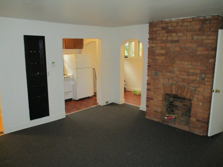 View of Kitchen and Table Nook - 228 Green St