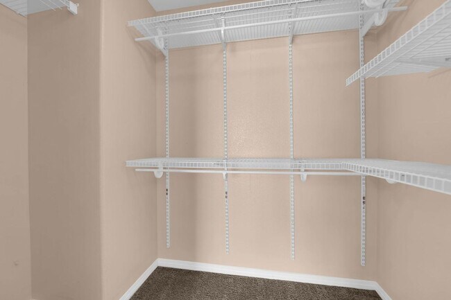 Building Photo - 7330 Phlox Rd