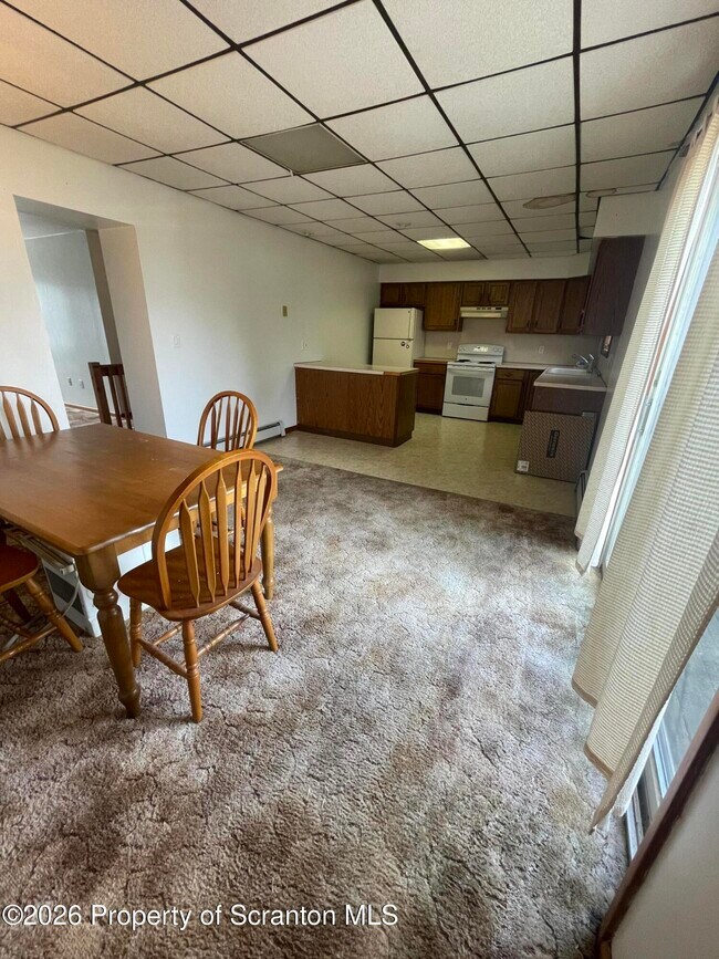 Building Photo - 715 Mill St