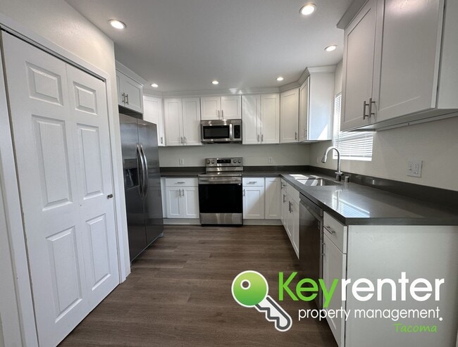 Building Photo - Astonishing 4Bed/2.5Bath Tacoma Home