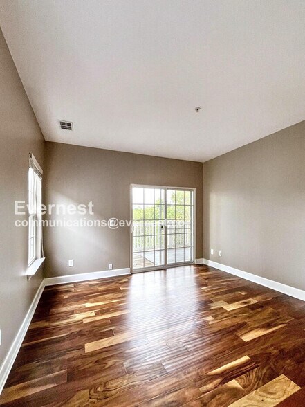 Building Photo - 8431 Callabee Way