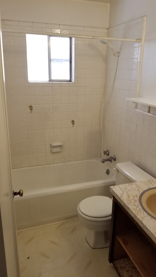 Building Photo - VIDEOTOUR: Don't Blink, This will be gone! PETS WELCOME