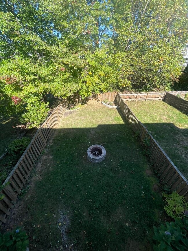 Building Photo - Available Now! Updated townhome in Havre D...